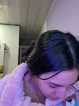 marianahb-e (F young) - Dildo in pussy