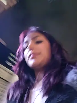 lau1127 (F young) - show pussy