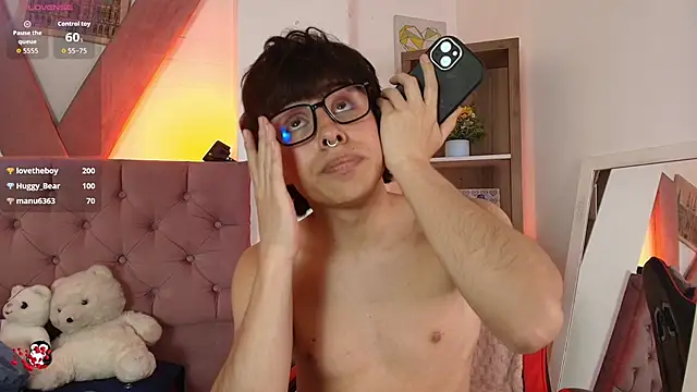 peppertwink (M twink) - CUM ON MY HANDS!