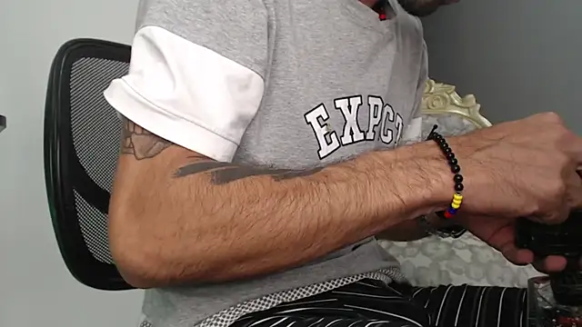 bigdick_monster1 (Ask my age) - big cum  big milk