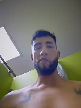 liam_bronw (M young) - Show naked in toiles public