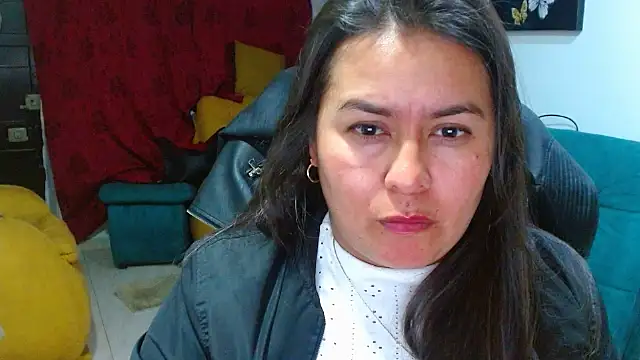 ixchel_anaid (F milf) - Zoom pussy