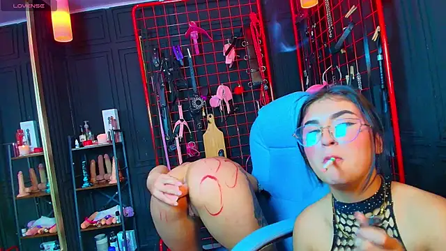 velvet_authority - Velvet_Authority's free webcam - UK Sex Cams