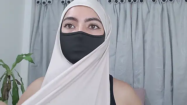 jade_nassar (F young) - Full naked 5 min+ 10 spank hard in ass