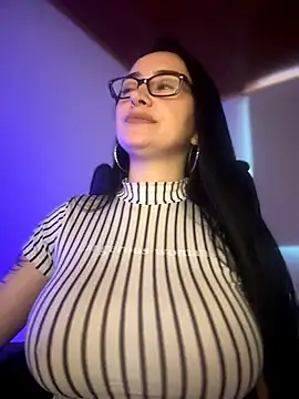 preetypeach - Preetypeach's free webcam - UK Sex Cams