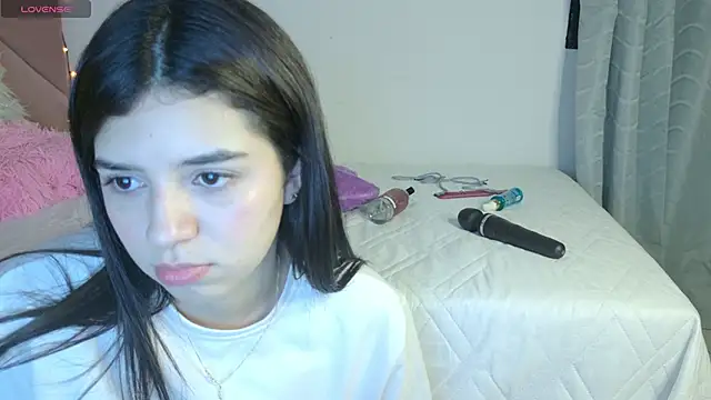 eva_sin18 live sex cam