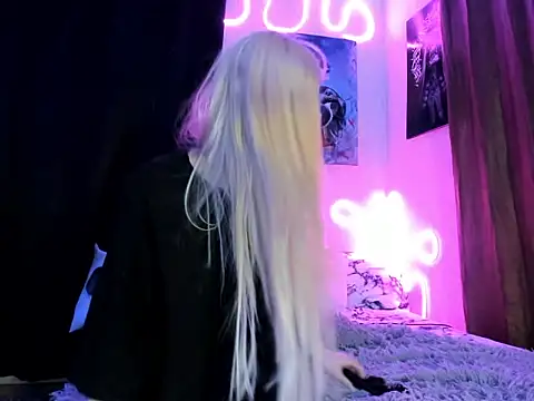 darkang3ix (Ask my age) - full naked! help me reach it together