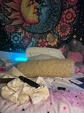 queennatt - QueenNatt's free webcam