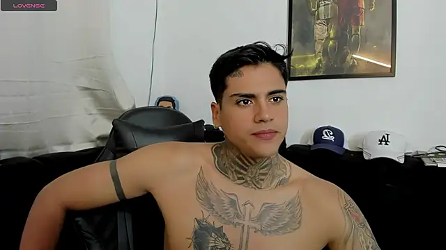 mad_maxxx2 (M young) - cum show