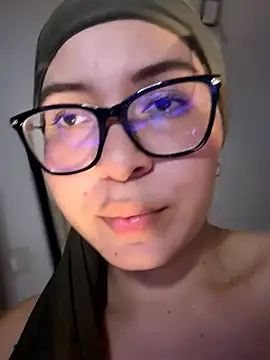 chat webcam MatchedEyebrow