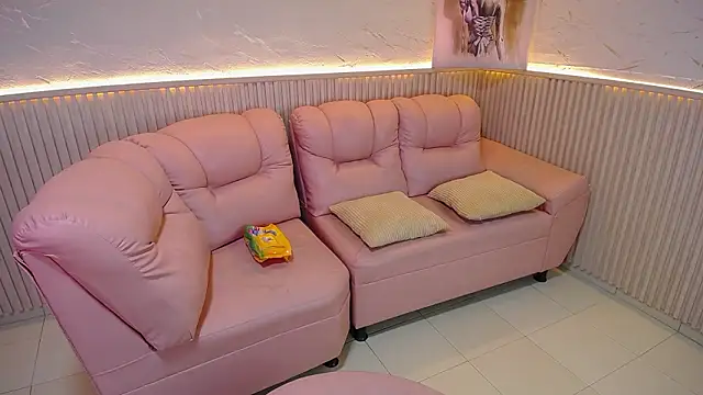 alaya_cute - Alaya_cute's free webcam