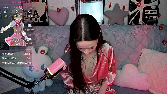 kittimissi (F young) - play with my tits