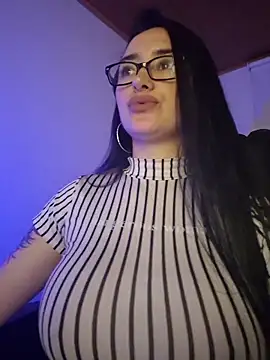 preetypeach (F milf) - show tits and masage at goall