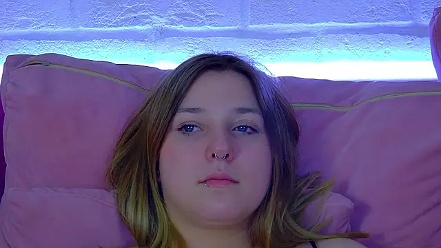 tinnaburton - TinnaBurton's free webcam - UK Sex Cams