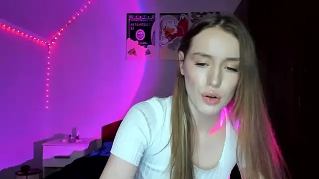 tinyglow - Tinyglow's free webcam - UK Sex Cams