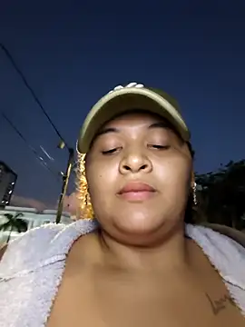 adinaskaly (F young) - Nipple covers on the clitoris