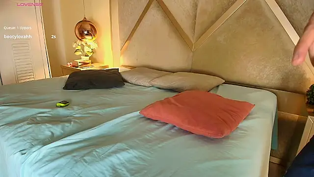 laraandaxel (G young) - oil in ass 💦🍑