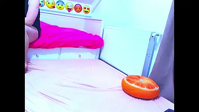 evehotty (Ask my age) - show tits