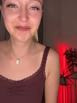 emilypeperoni webcam