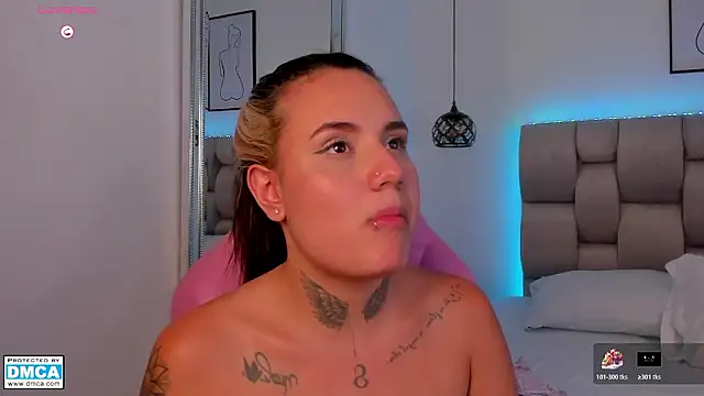 susan-sweet-7 (F young) - show tits