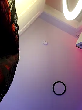 LilyOrion's Stripchat show and profile