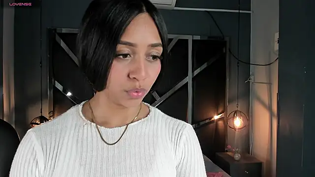 esmeralda__18 - Esmeralda__18's free webcam - UK Sex Cams