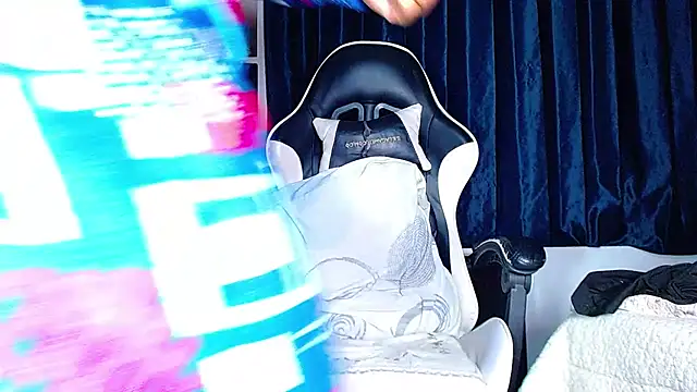 the_dog_lian - The_dog_lian's free webcam - UK Sex Cams