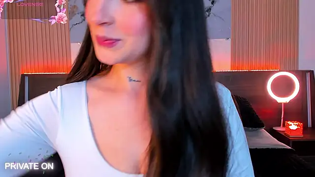 samanthaa_moon - Samanthaa_moon's free webcam - UK Sex Cams