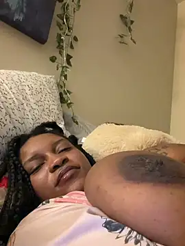 Webcam Model (thedarkenchantress)  is live.Free join now!