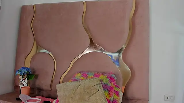 sofia-candyht - Sofia-candyht's free webcam - UK Sex Cams