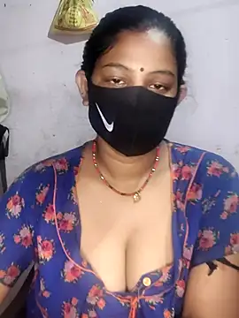 Webcam Model (Hotcouplepriya) is live