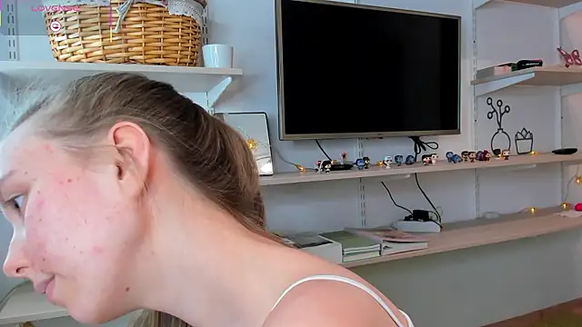 peggy_beauty - Peggy_Beauty's free webcam - UK Sex Cams