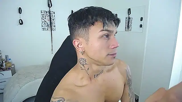 Leonard_Price webcam