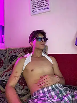 couplehottdf - COUPLEHOTTDF's free webcam - UK Sex Cams