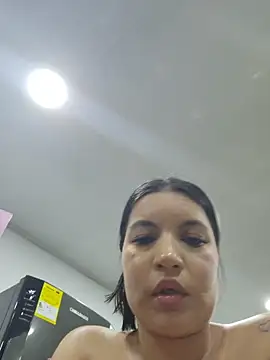 pretty_julieta (F young) - FUCK pussy 😻 OPEN LEGS 👁 👁