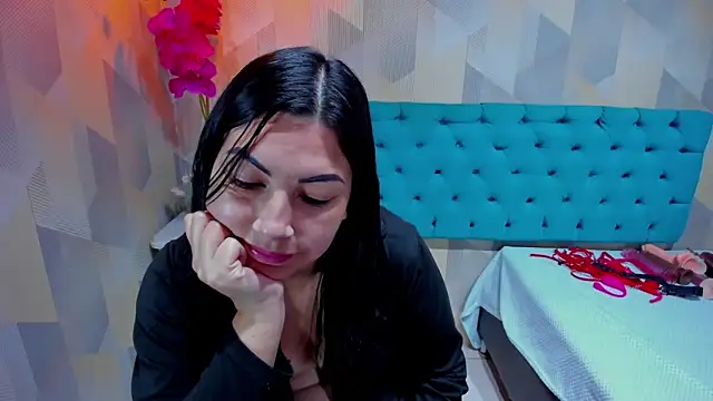 adafawxx (F young) - Get in doggy position + slap booty