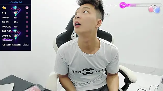 Naughty___asian webcam