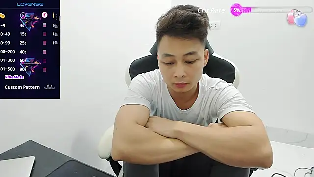 Naughty___asian webcam