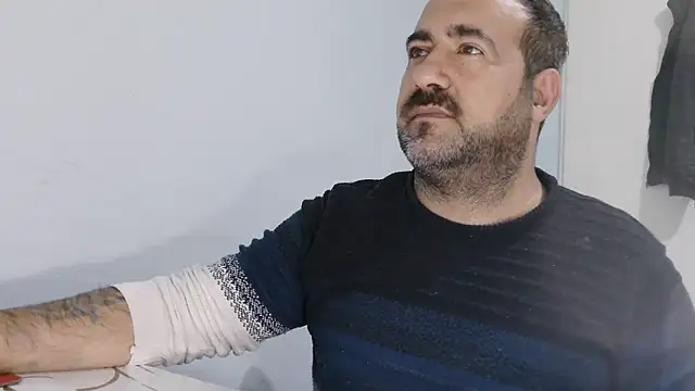 mio_jaks (Ask my age) - Does anyone want sperm? :wanker: