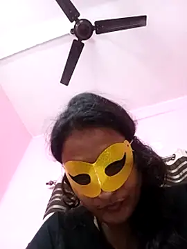 Webcam Model (Gullapi)  is live.Free join now!