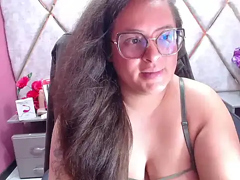 sarah_boobs_ - Sarah_Boobs_'s free webcam - UK Sex Cams