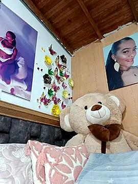 Webcam Model (linda-palma)  is live.Free join now!