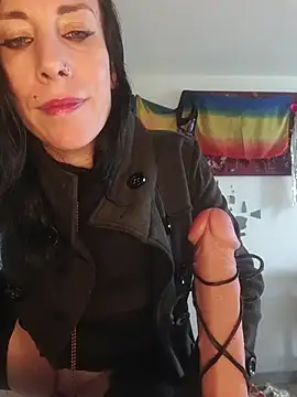 freyamoret live sex cam