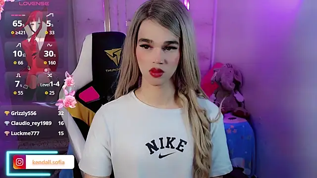 Sophiaa_doll_ webcam