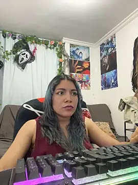 Webcam Model (VaioletUwU)  is live.Free join now!