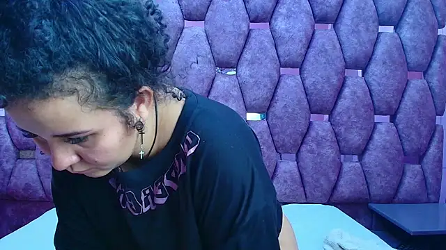 alasmith (F young) - strip me completely 💕😍😏