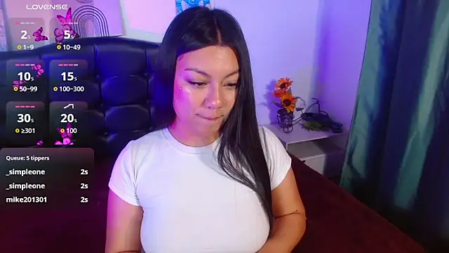 camigp (F young) - FLASH PUSSY + SPANK TITS