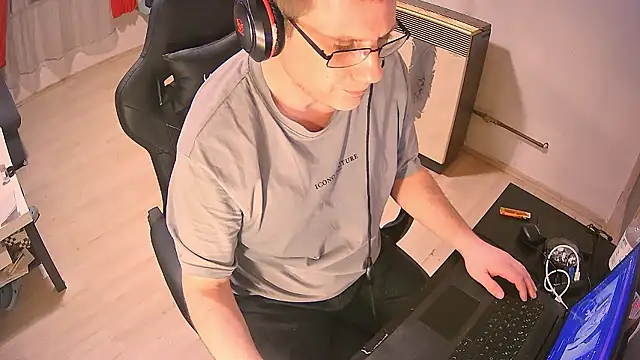 bull419m (Ask my age) - dildo in arsch