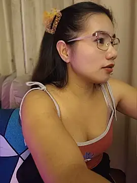 Webcam Model (Kissy07)  is live.Free join now!