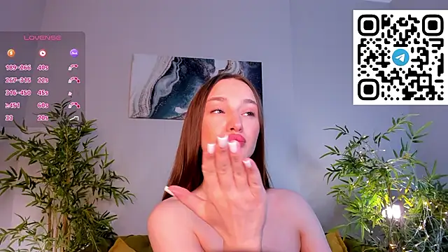 miiss__lulu (F teen) - Domi's head is in your pussy